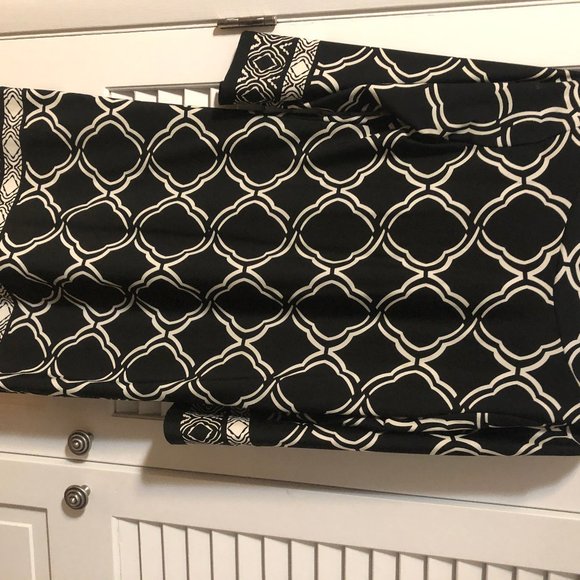 Alyn Dress - Picture 3 of 4